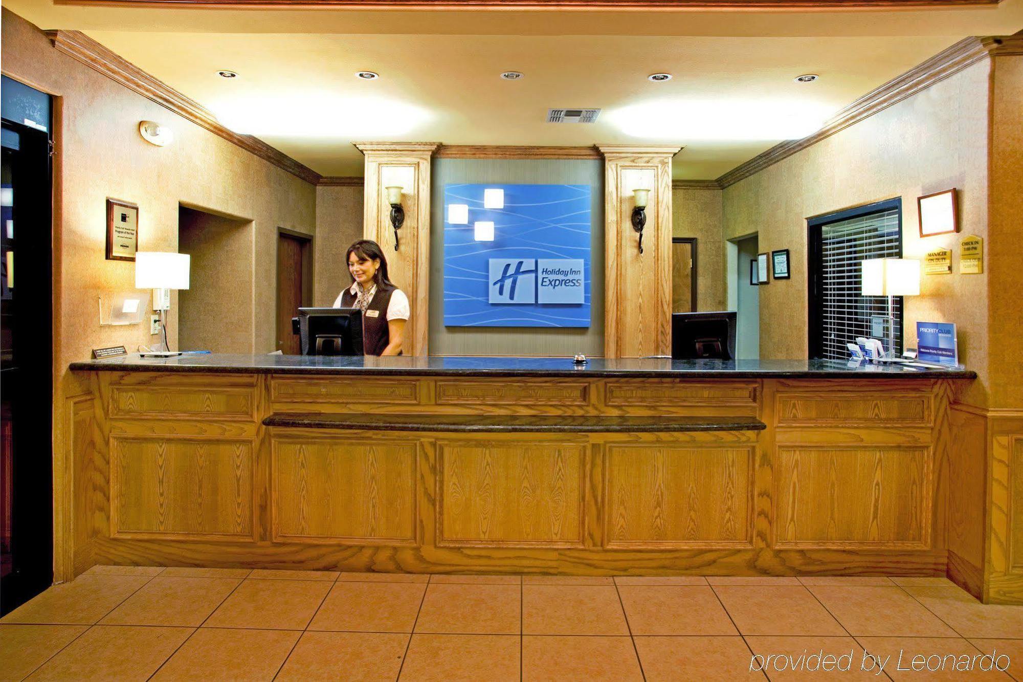 Holiday Inn Express Hotel & Suites Rio Grande City, An Ihg Hotel Interior photo