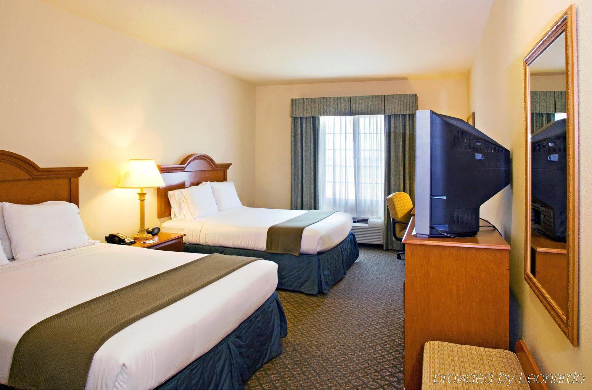 Holiday Inn Express Hotel & Suites Rio Grande City, An Ihg Hotel Exterior photo