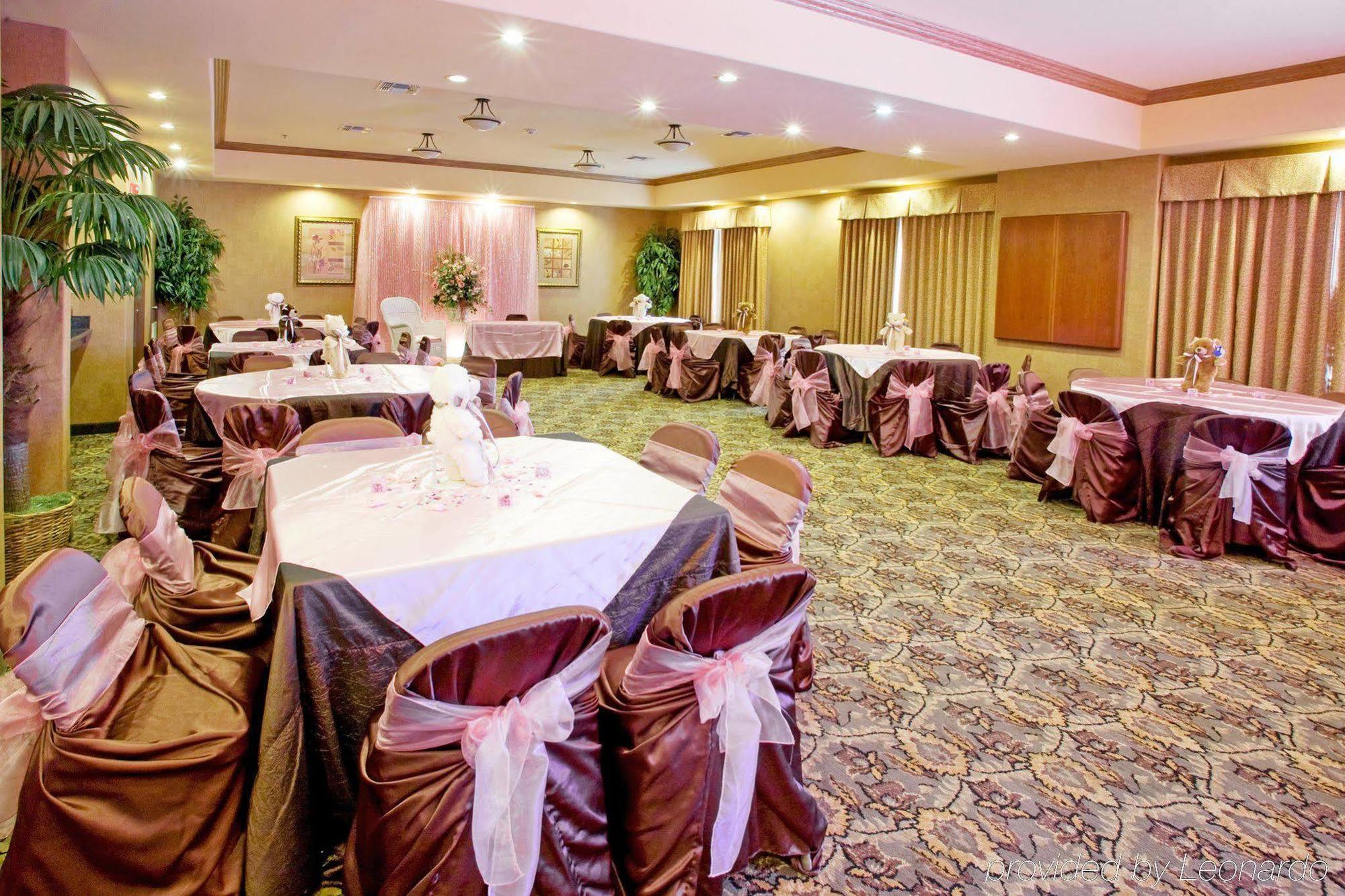Holiday Inn Express Hotel & Suites Rio Grande City, An Ihg Hotel Restaurant photo